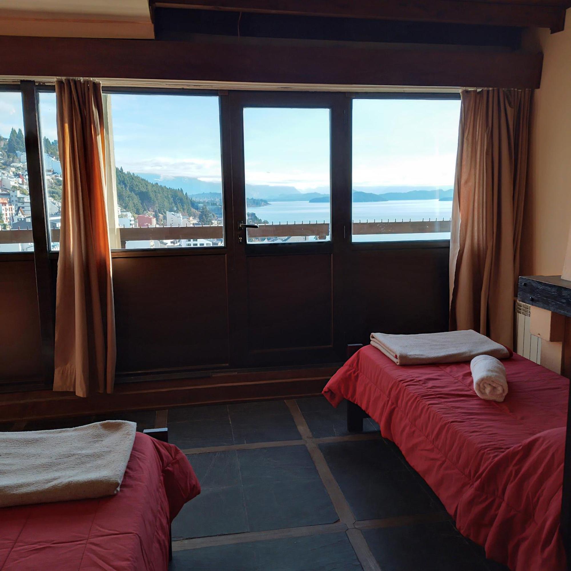 Hostel Penthouse 1004